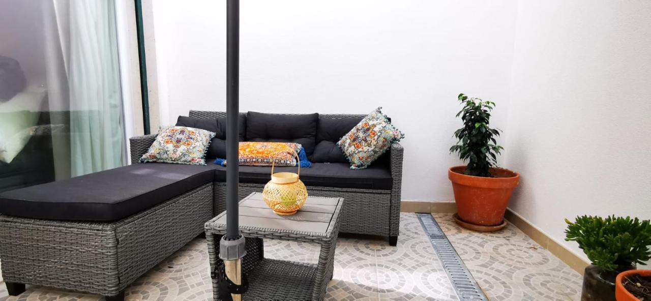 Quarto Duplo Com Kitchenette, Wc E Patio Privativo Apartamento Corroios Exterior foto