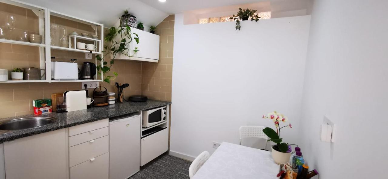 Quarto Duplo Com Kitchenette, Wc E Patio Privativo Apartamento Corroios Exterior foto