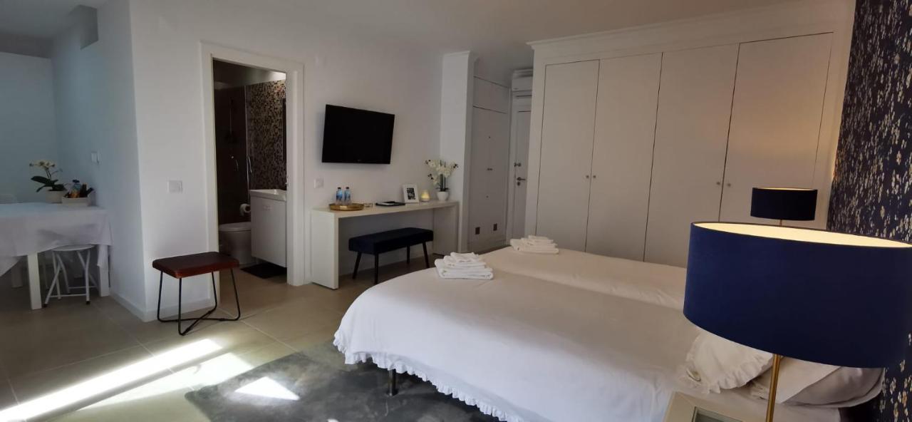 Quarto Duplo Com Kitchenette, Wc E Patio Privativo Apartamento Corroios Exterior foto
